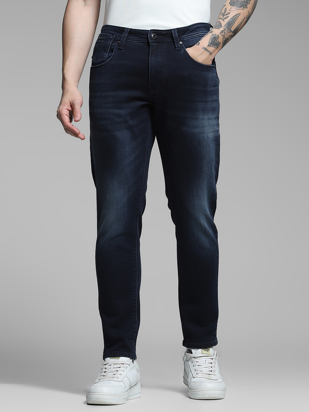 Jack & Jones Men Slim Fit Low-Rise Light Fade Stretchable Jeans