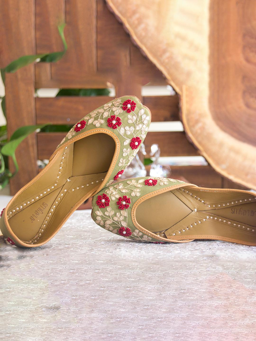 Amaryllis for her Women Olive green-Coloured Printed Embellished Ethnic Mojaris Flats