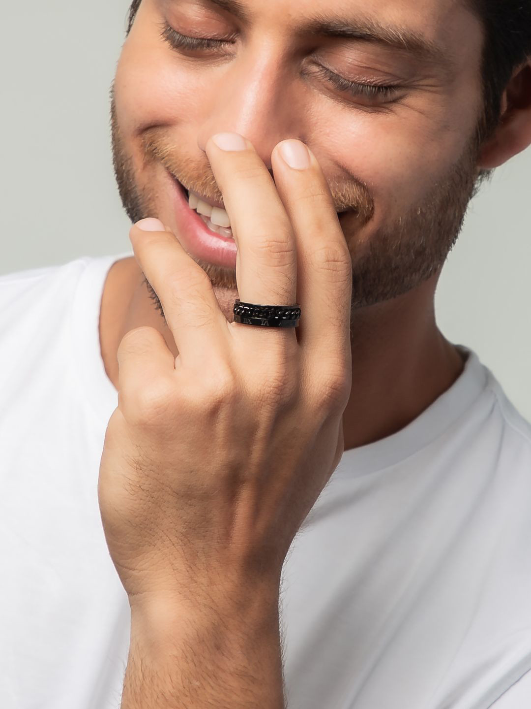WHITE LIES Chain Intricate Design Linked Ring