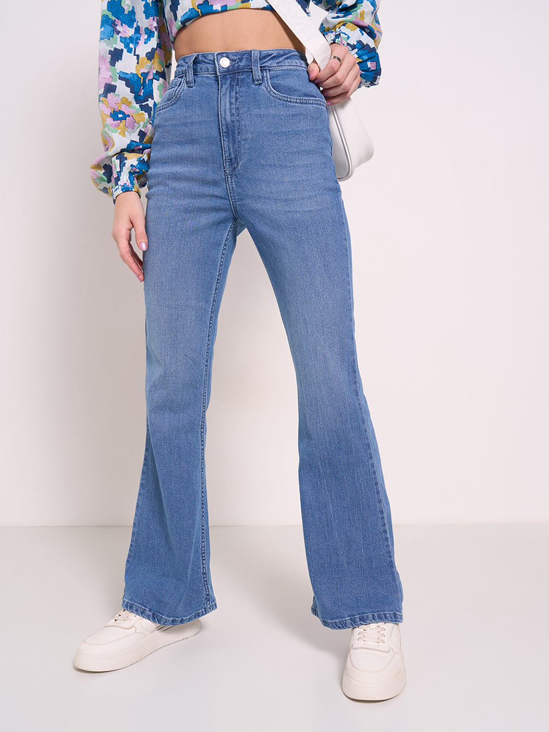 People Women Tapered Fit High-Rise Low Distress Light Fade Jeans