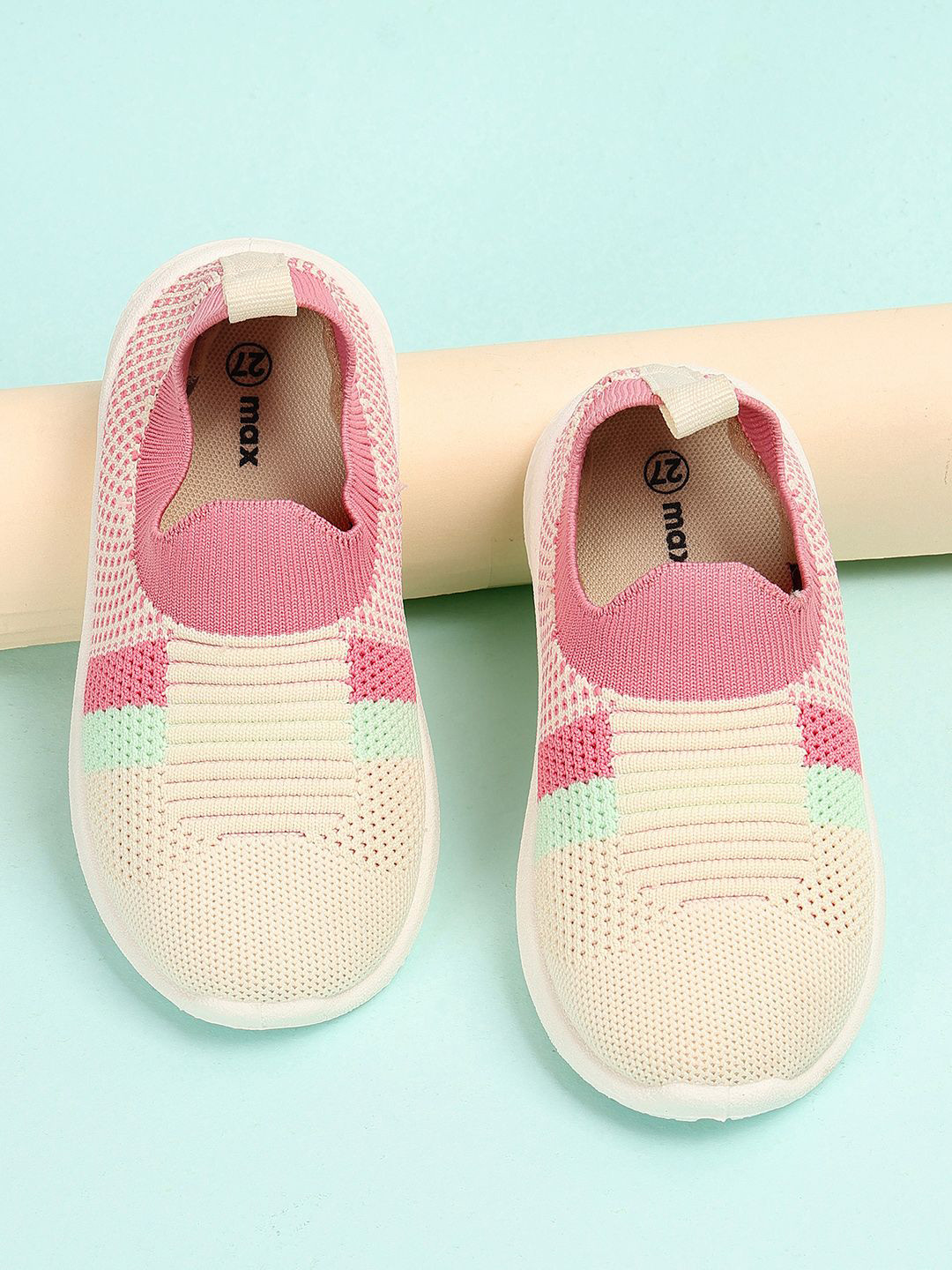 max Girls Running Non-Marking Shoes