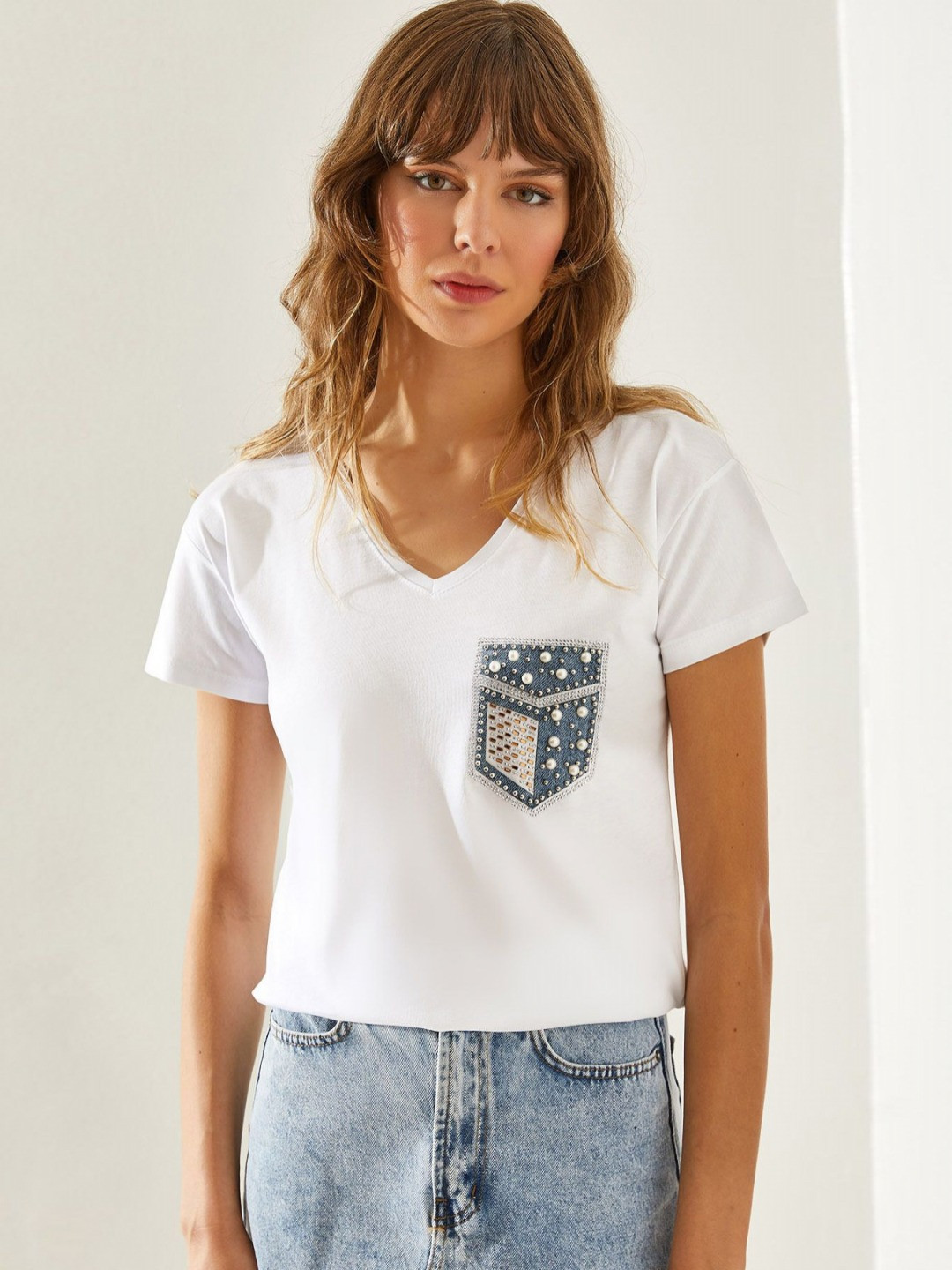BIANCO LUCCI Women Varsity V-Neck Pockets T-shirt
