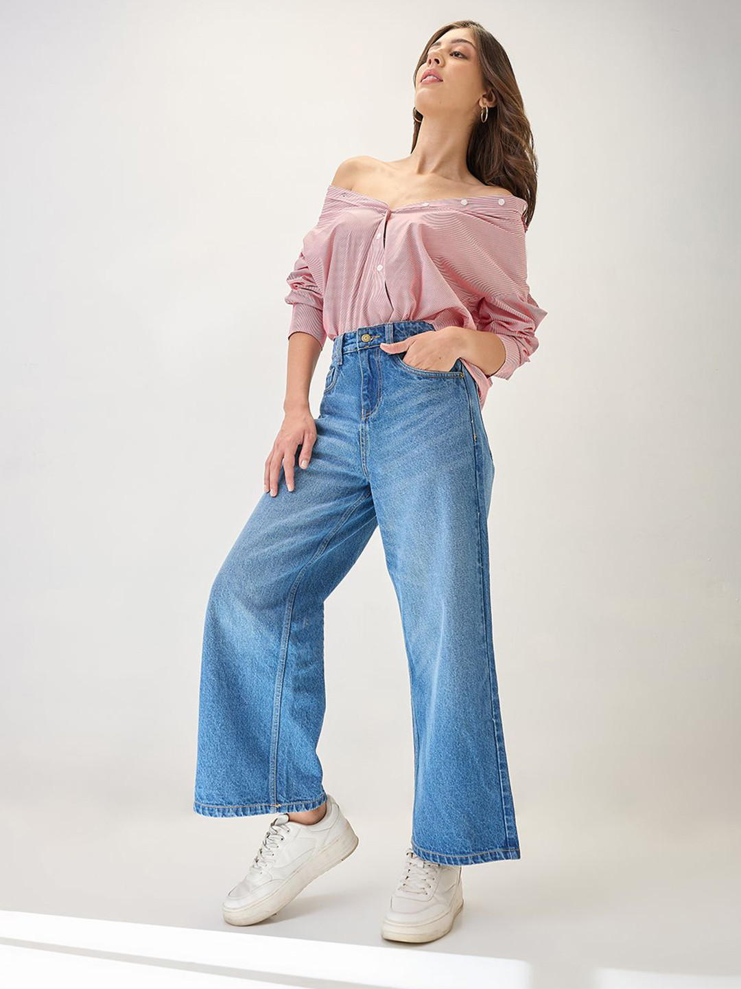 Globus Cotton Whiskers Effect Mid-Rise Wide Leg Denim Jeans