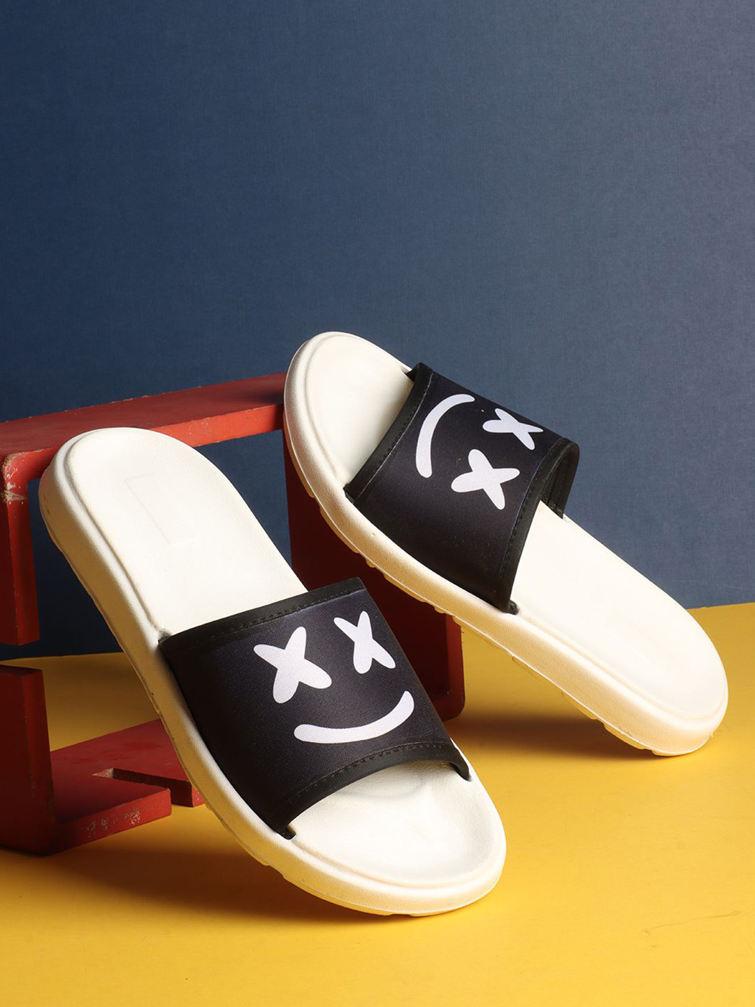 sneakers villa Women Sliders