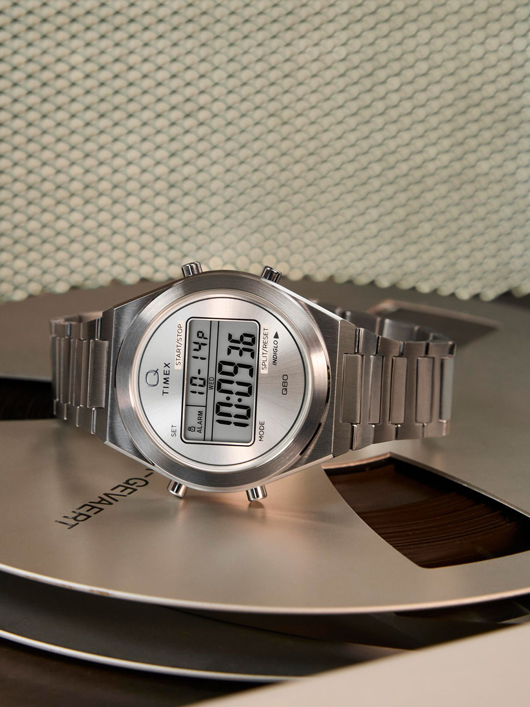 Timex Men Dial & Stainless Steel Bracelet Style Straps Digital Automatic Solar Powered Watch TW2Y09800UJ