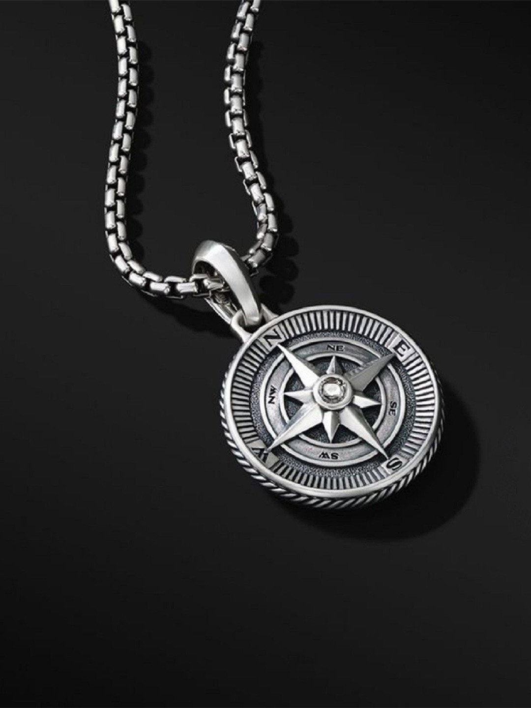 ROOVI Circular Compass Pendant With Chain