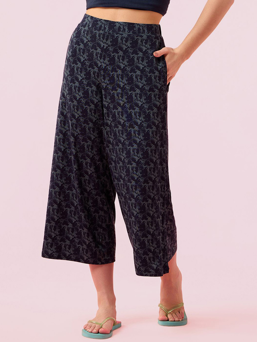 Enamor Printed Mid Rise Crop Length Culotte With Smart Side Slits Straight-Leg Lounge Pant