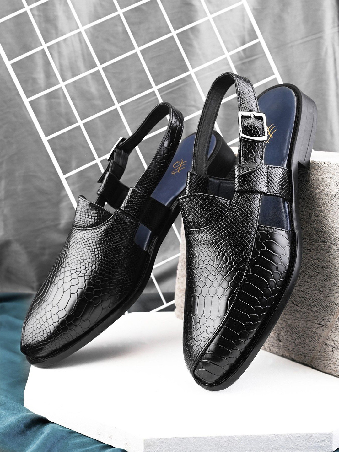 House of Pataudi Men Comfortable Shoe Style Sandals