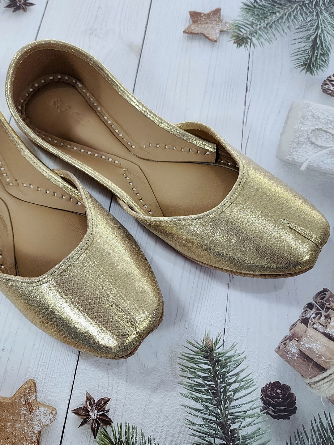 Fulkari Women Embellished Ethnic Mojaris Flats