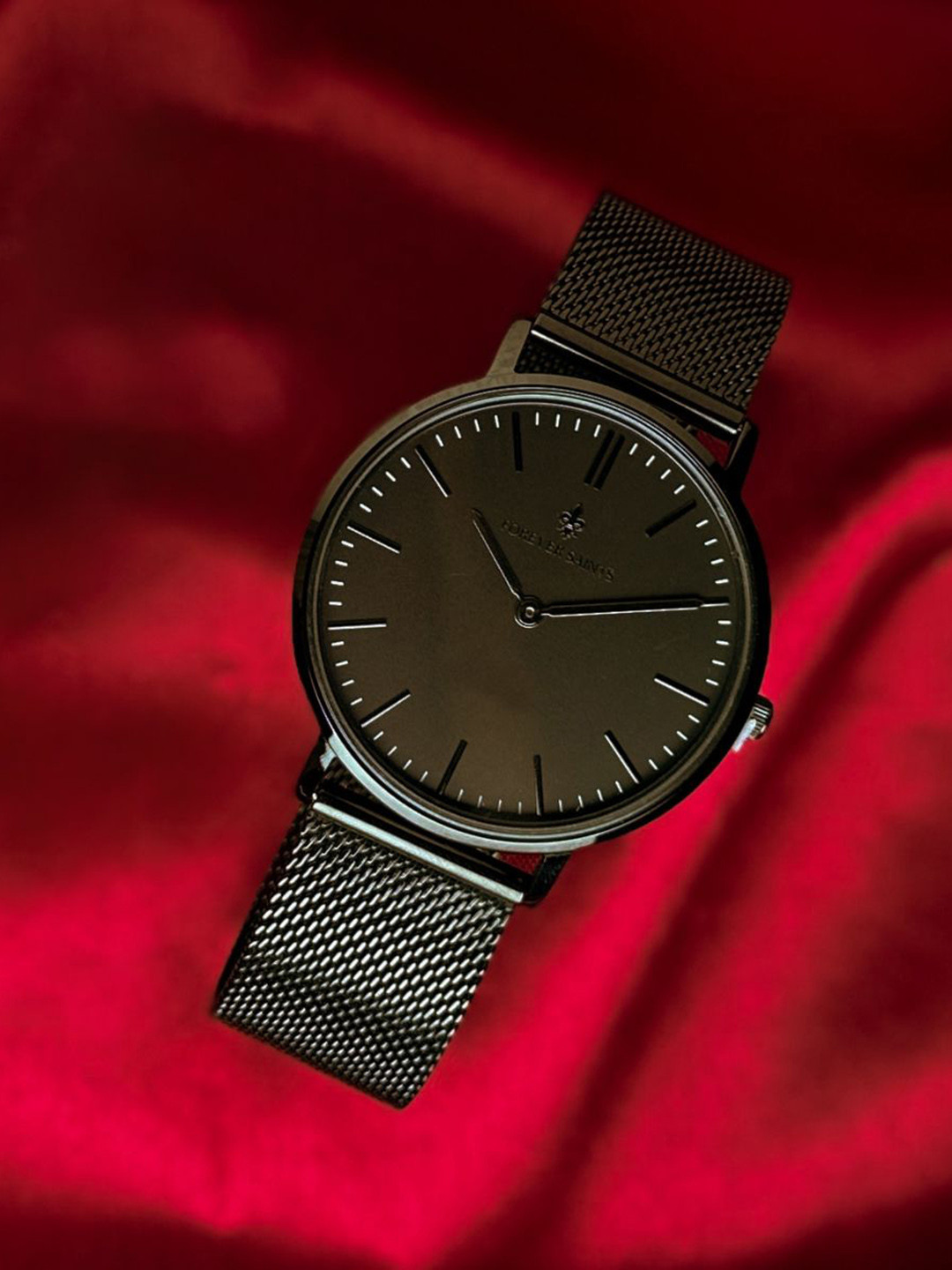 FOREVER SAINTS Men Brass Patterned Dial & Stainless Steel Bracelet Style Straps Analogue Watch FSCM101NM01A