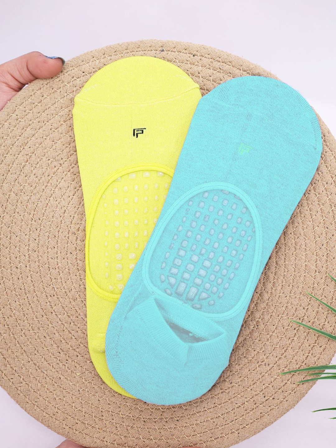 FOOTPRINTS 2Pcs Anti-Bacterial & Anti-Skid Shoe Liners Length Socks
