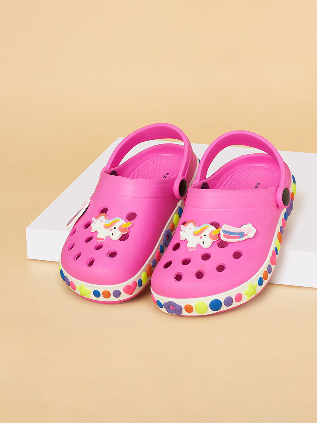 Pantaloons Junior Girls Clogs