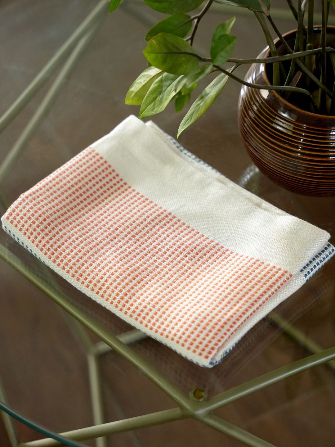 Thirsty Towel Peach-Coloured & White 1 Printed Bamboo 300 GSM Bath Towel