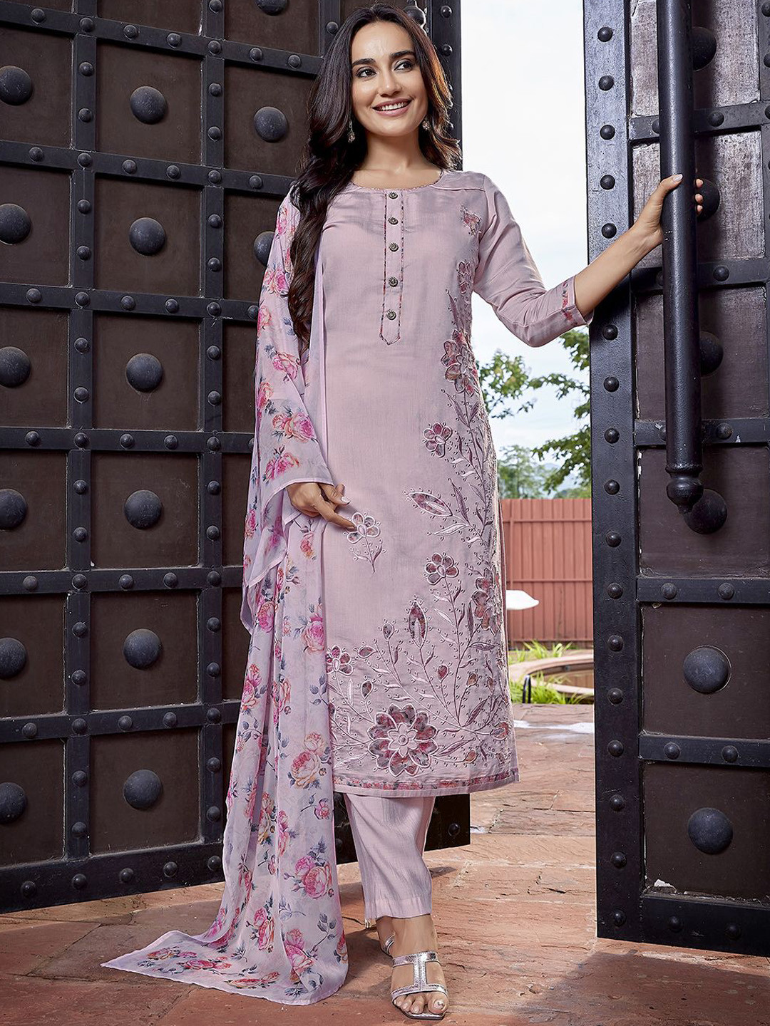 HERE&NOW Women Floral Embroidered Regular Thread Work Kurta with Trousers & With Dupatta