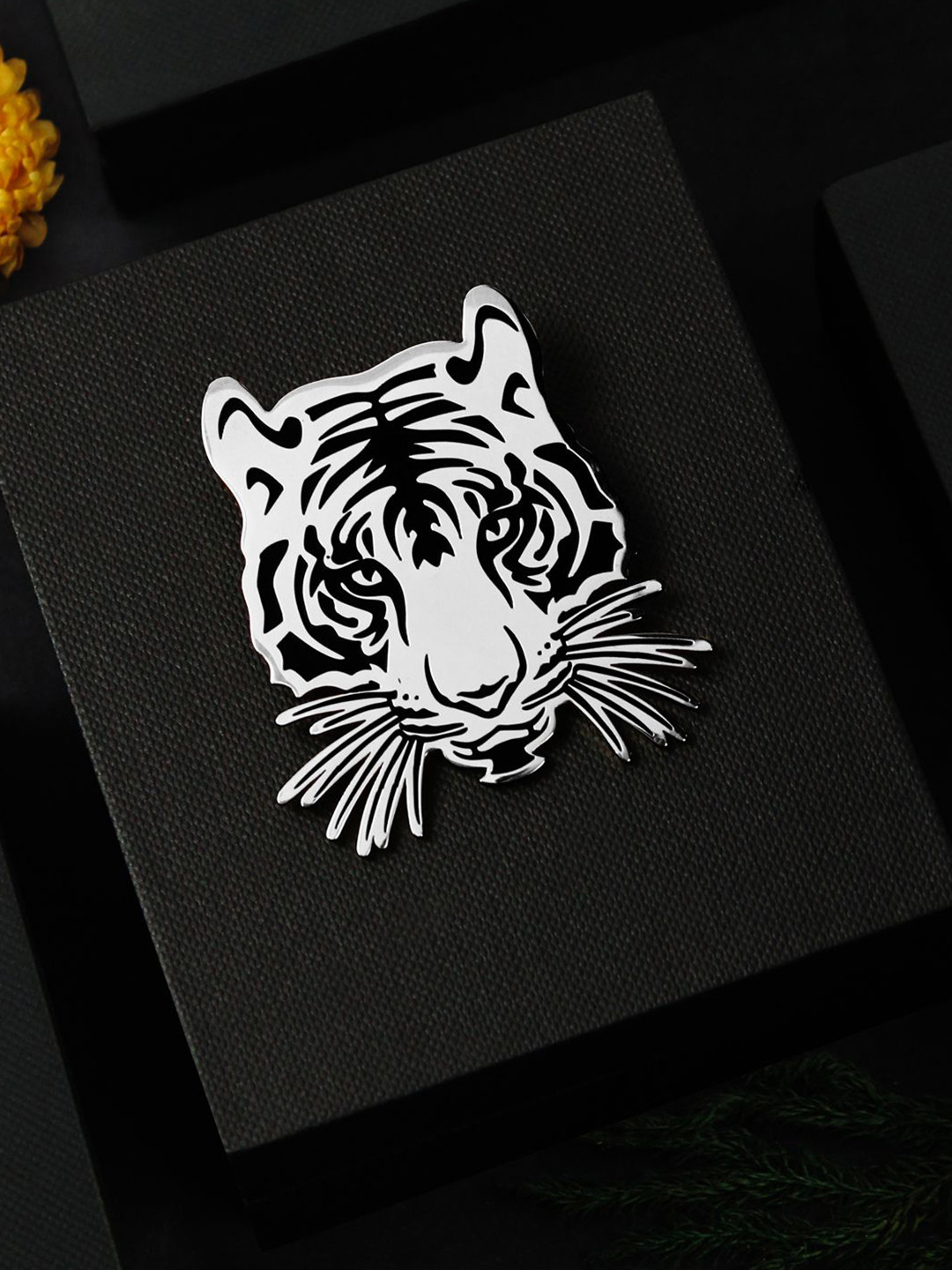 PELUCHE Ruthless Tiger Stainless Steel Lapel Pin For Men