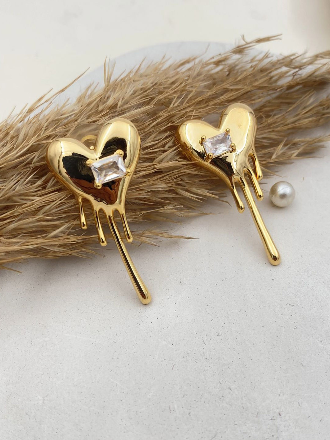 Rare Bello Contemporary Studs Earrings
