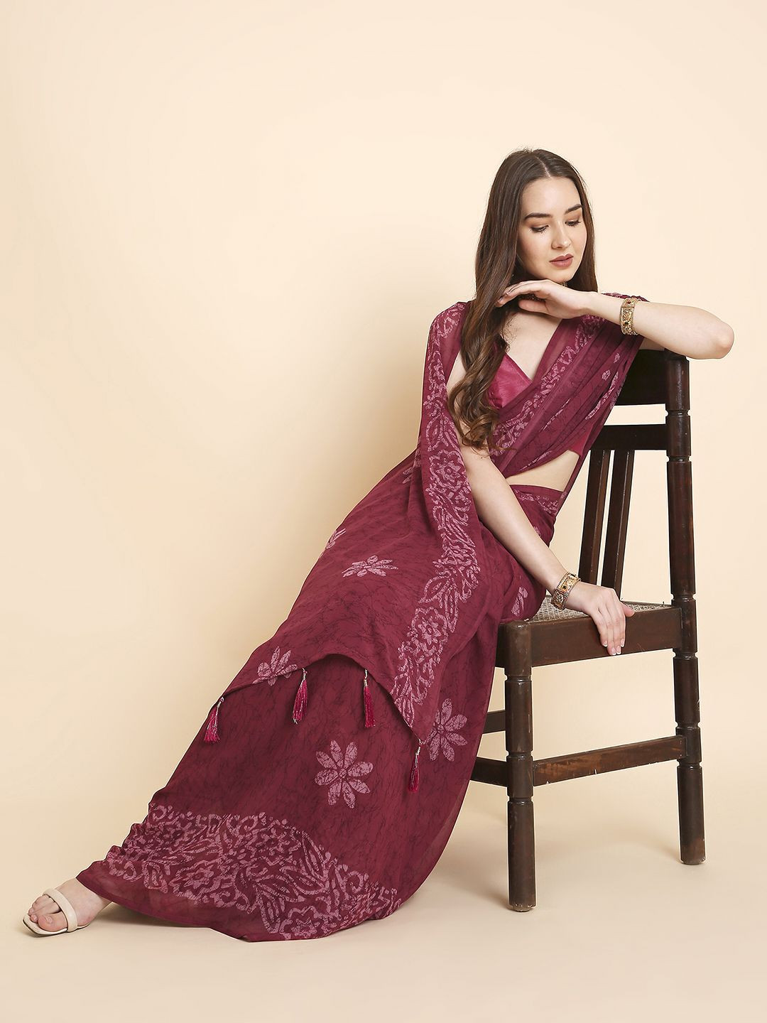 RATAN Batik Poly Georgette Saree