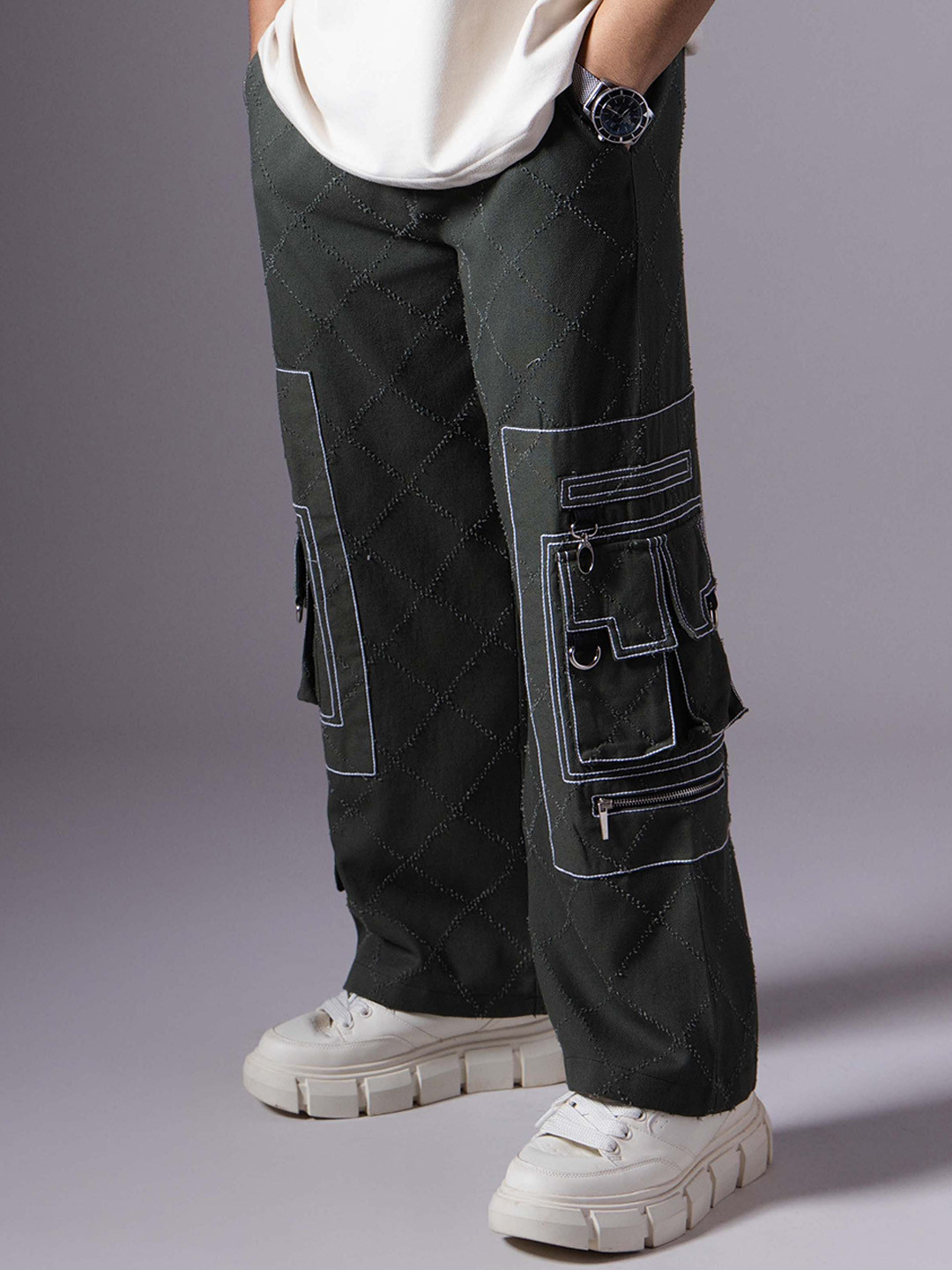 HOP HEAD Men Loose Straight Fit Slash Knee Jeans