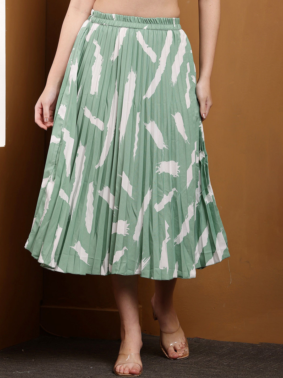 ENTRY LEVEL Printed A-Line Midi Skirt