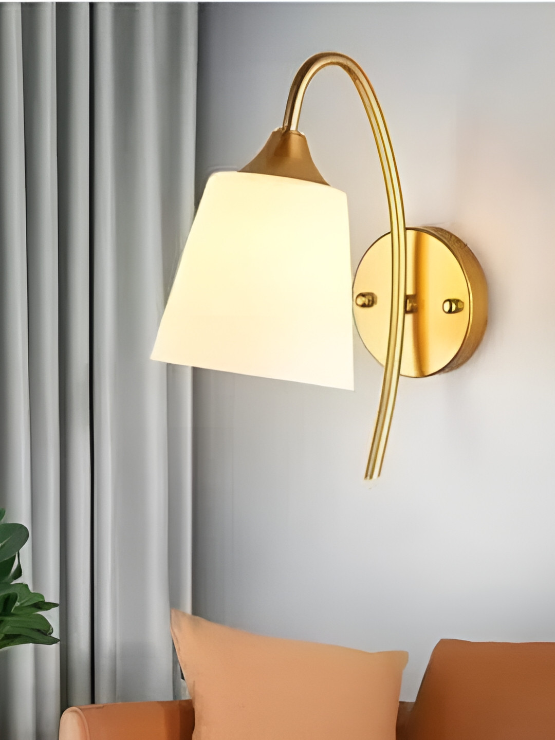 GAUVIK Gold-Toned & Cream-Coloured Metal Wall Lamp