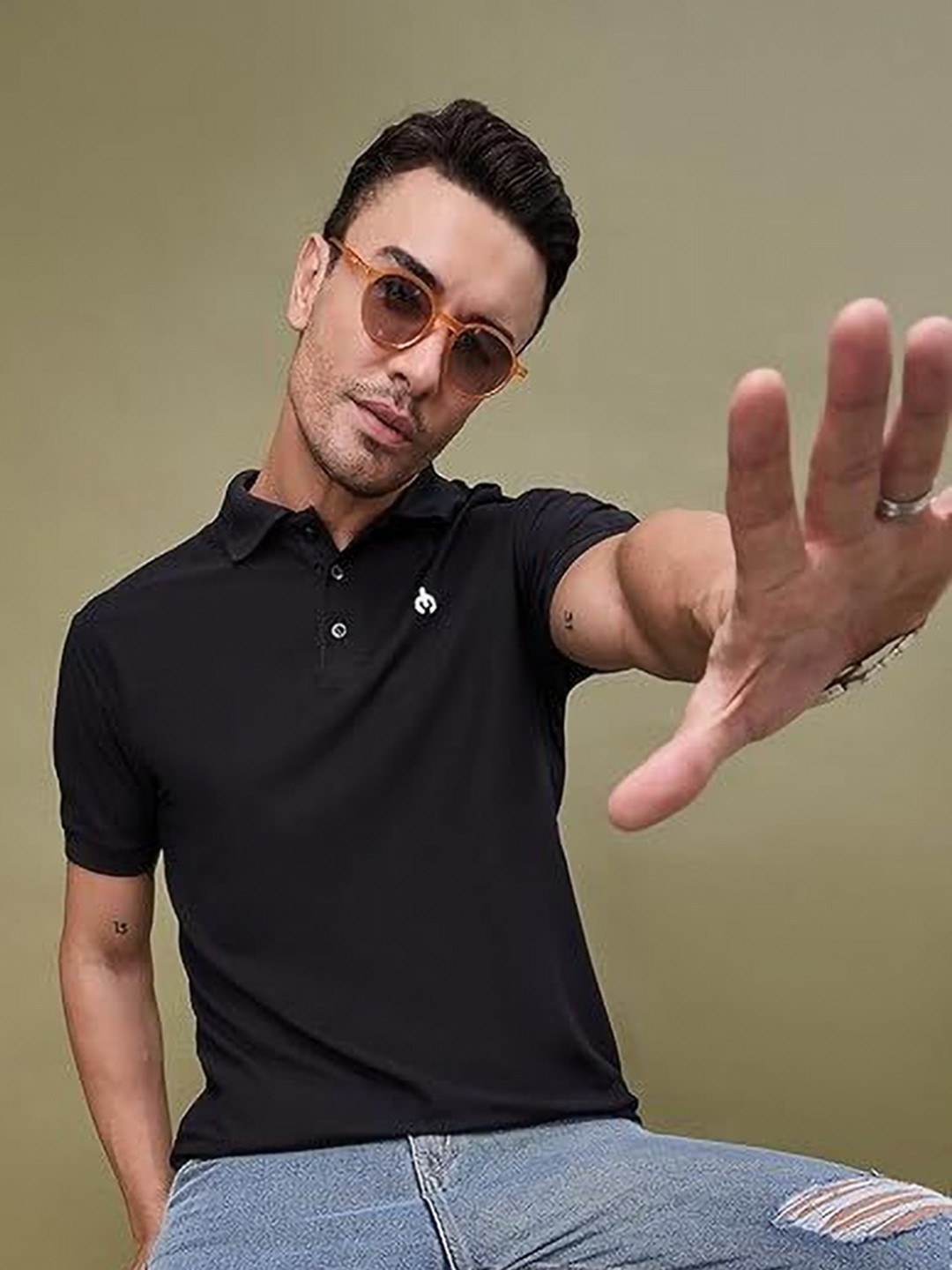 Gallery Men Solid Polo Collar Extended Sleeves T-shirt