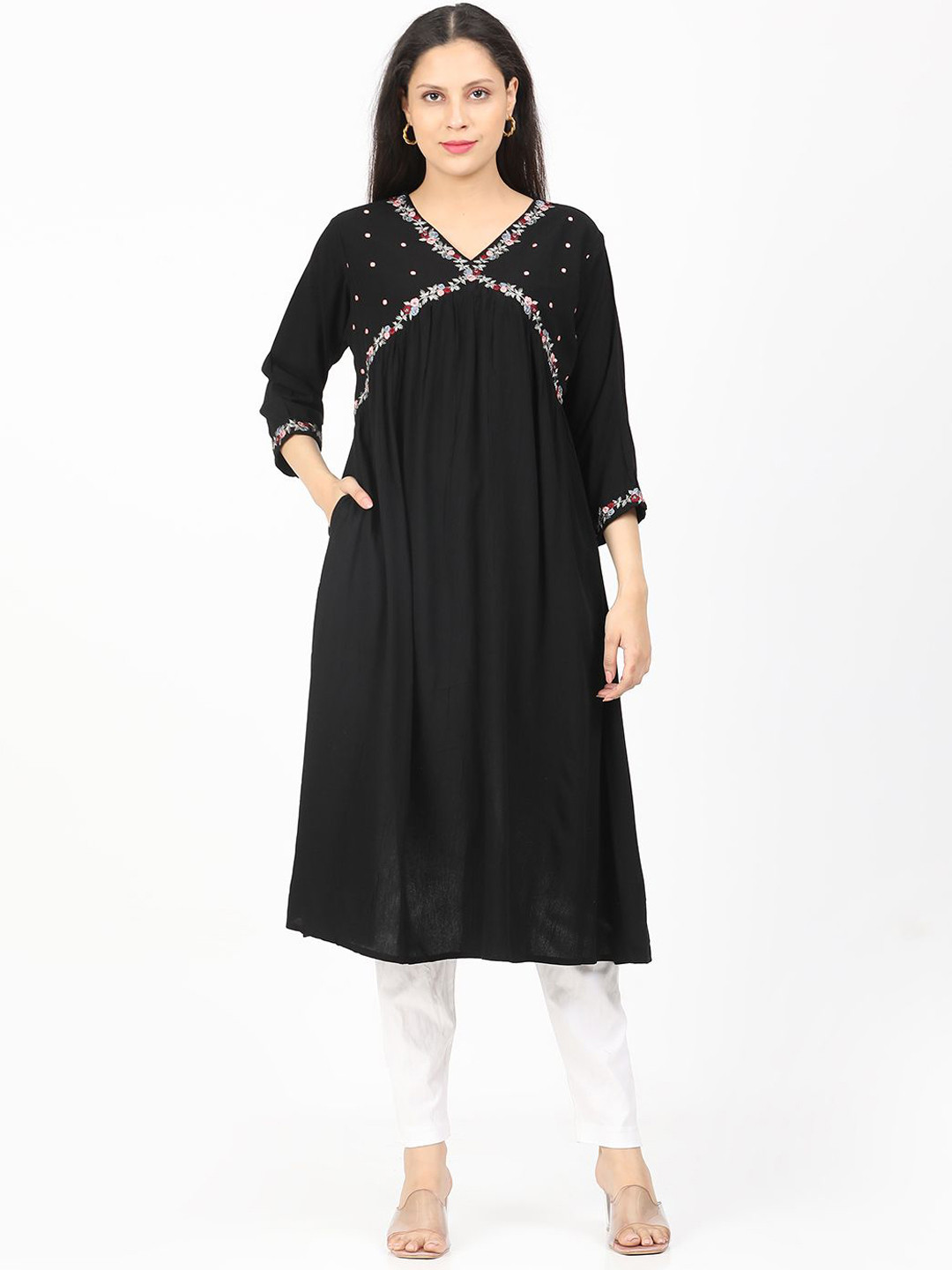 GLORY & I Women Embroidered Thread Work Floral Kurta