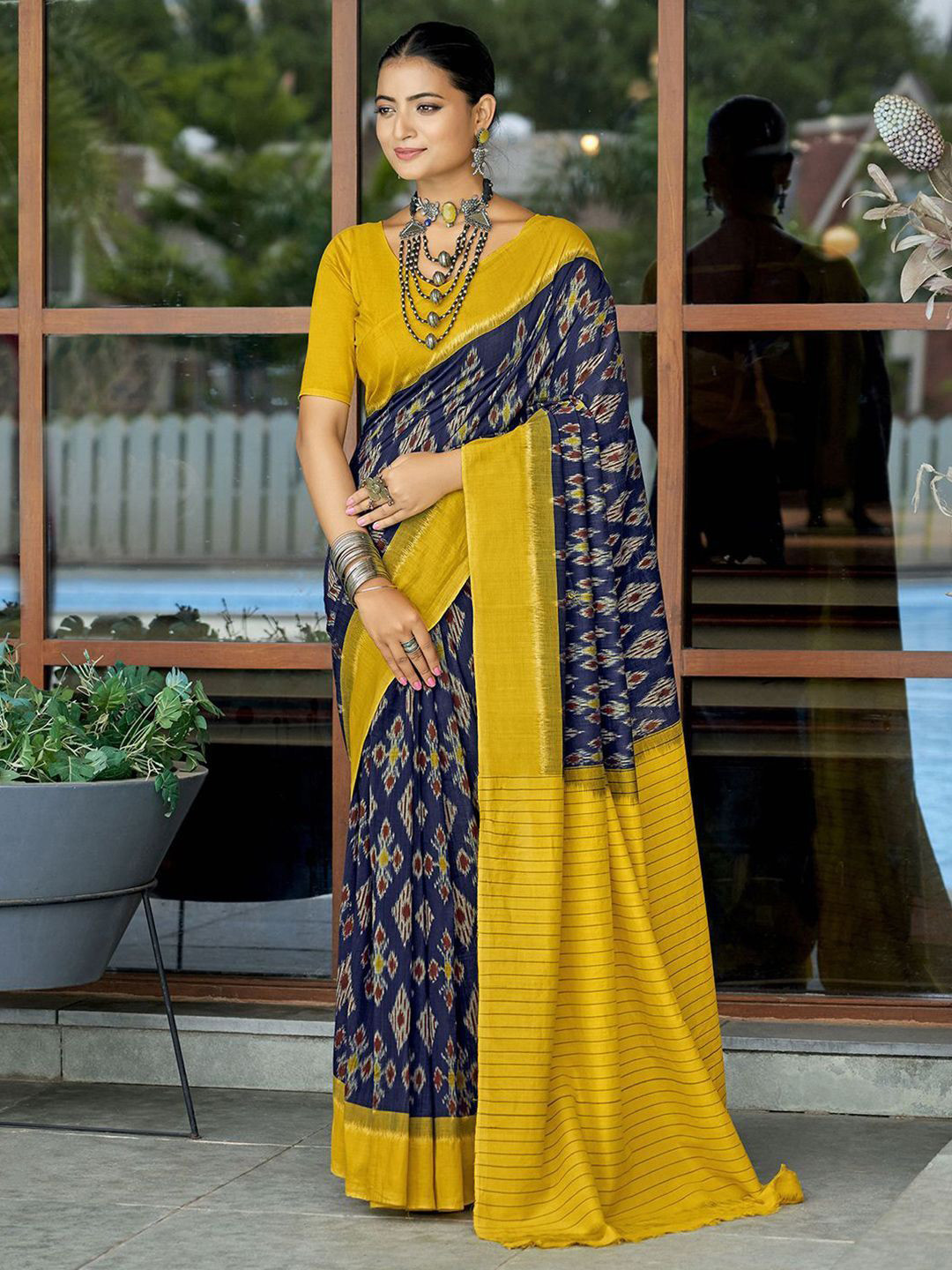 DIVASTRI Batik Ikat Saree