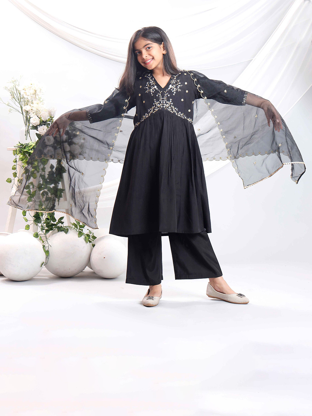 misbis Sequinned Embroidered Floral Kurta Palazzo Set With Dupatta