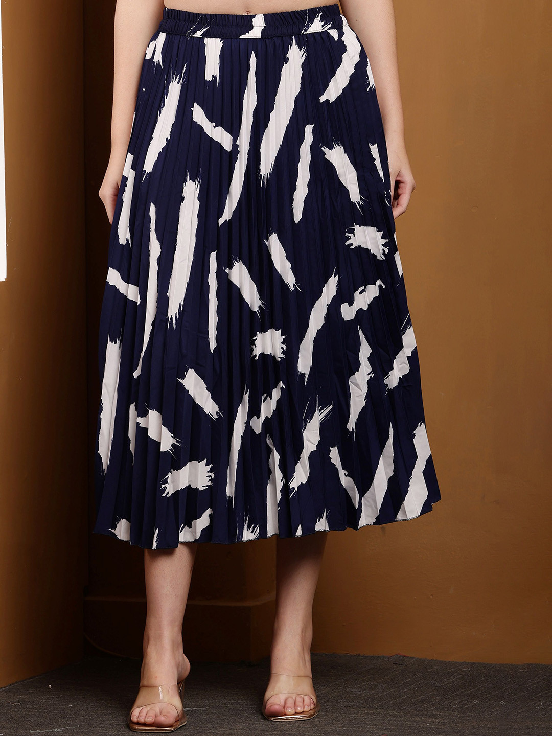ENTRY LEVEL Printed A-Line Midi Skirt
