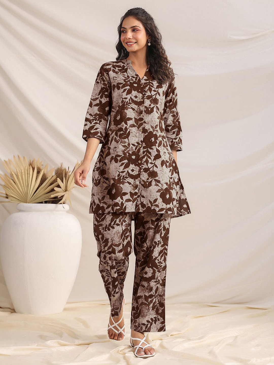 Janasya Women's Brown Pure Cotton Floral Printed Straight Co-ord Set