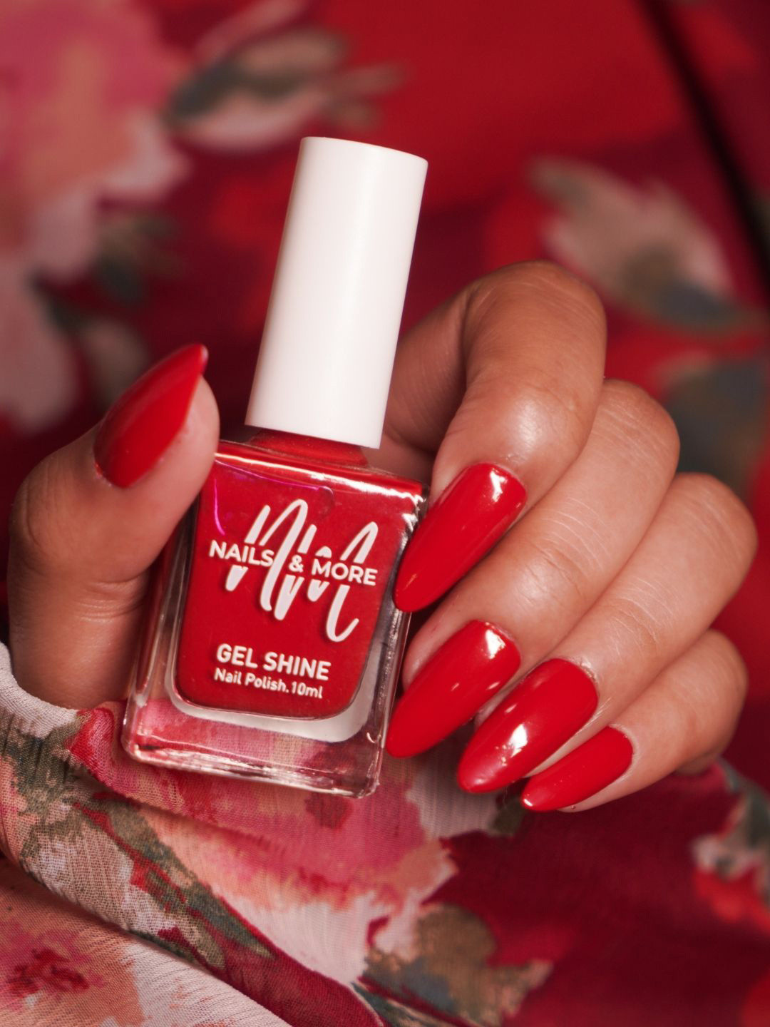 nails & more Gel Shine Glossy Nail Polish - 10 ml - Red 16