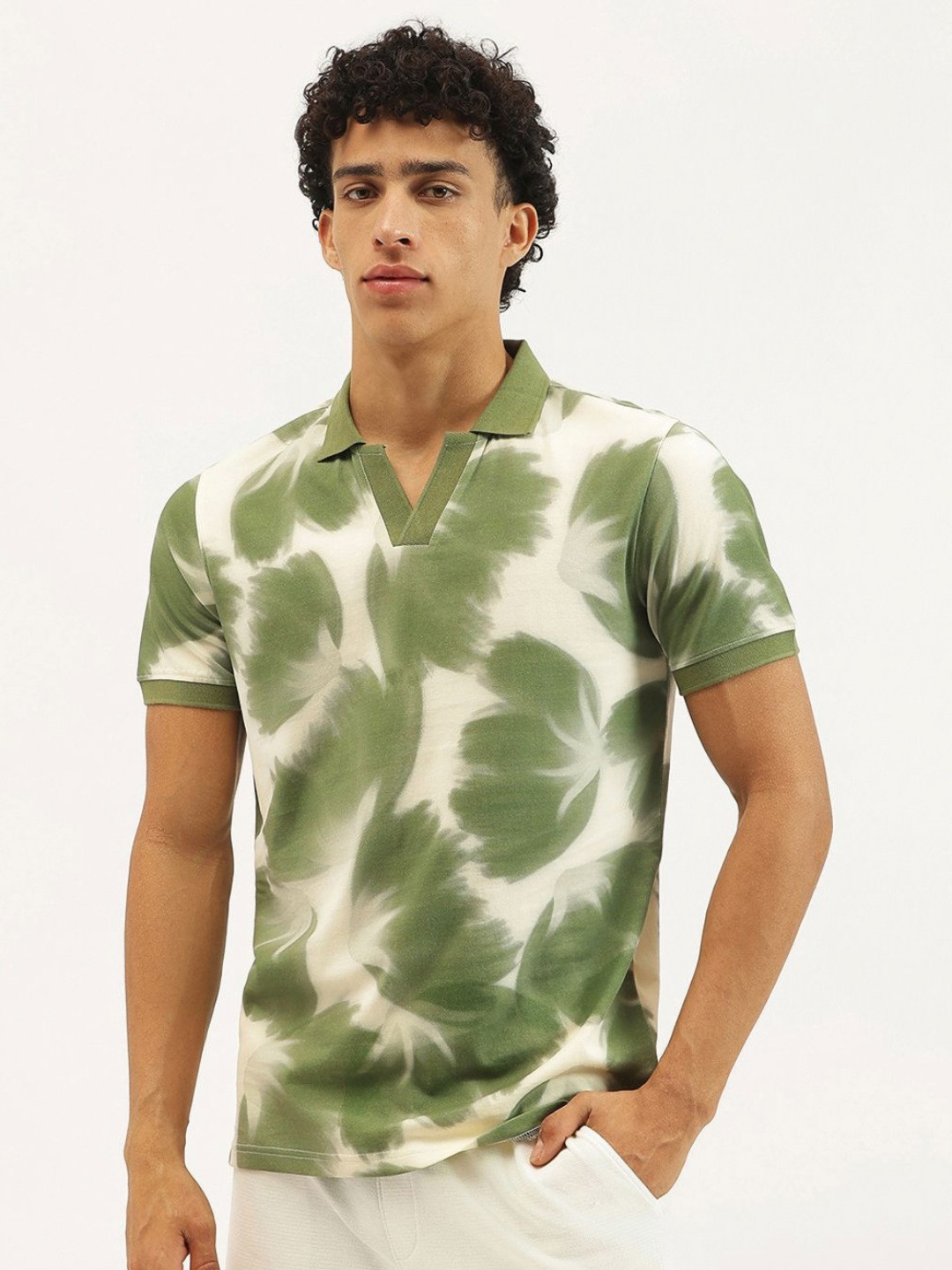 United Colors of Benetton Relaxed Fit Johny Collar Printed T-shirt