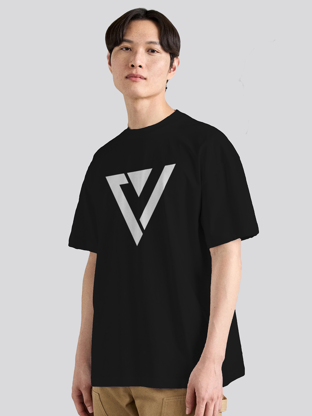 The Korhean Store Unisex Seventeen Logo Streetwear Regular Fit Graphic Printed Cotton Tshirt