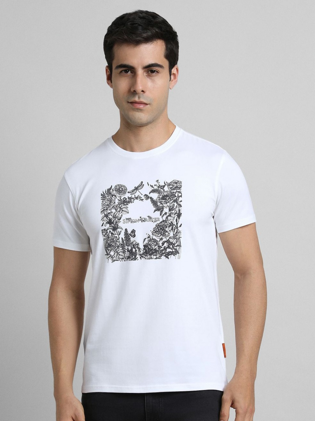 SIMON CARTER LONDON Men Printed Applique Slim Fit T-shirt