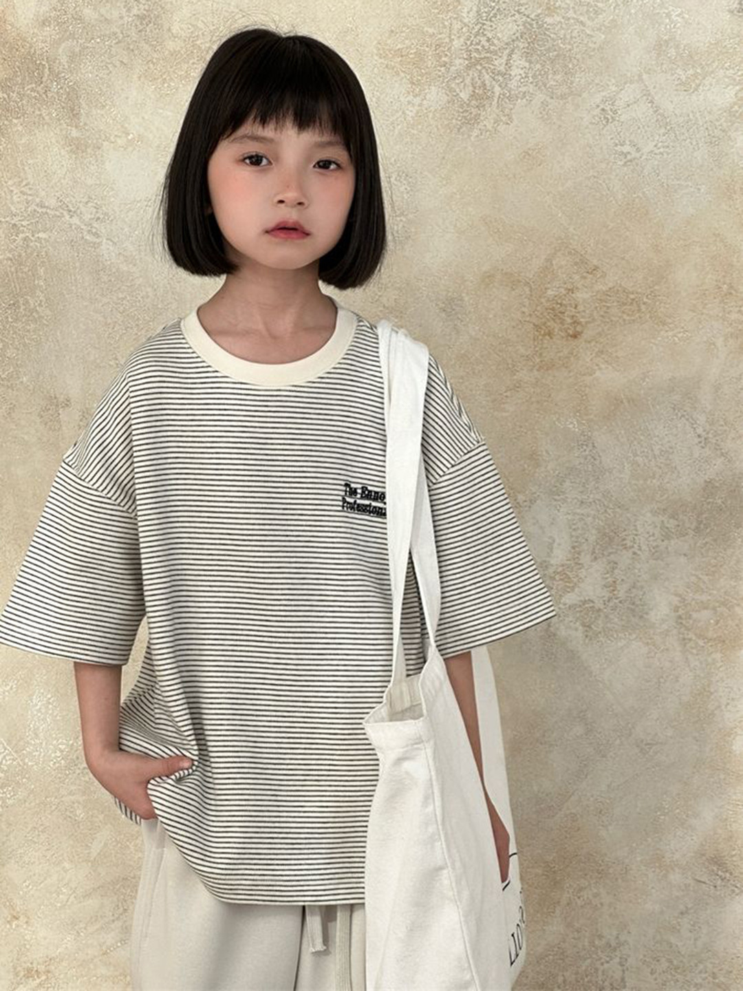 LULU & SKY Kids Applique Boxy T-shirt