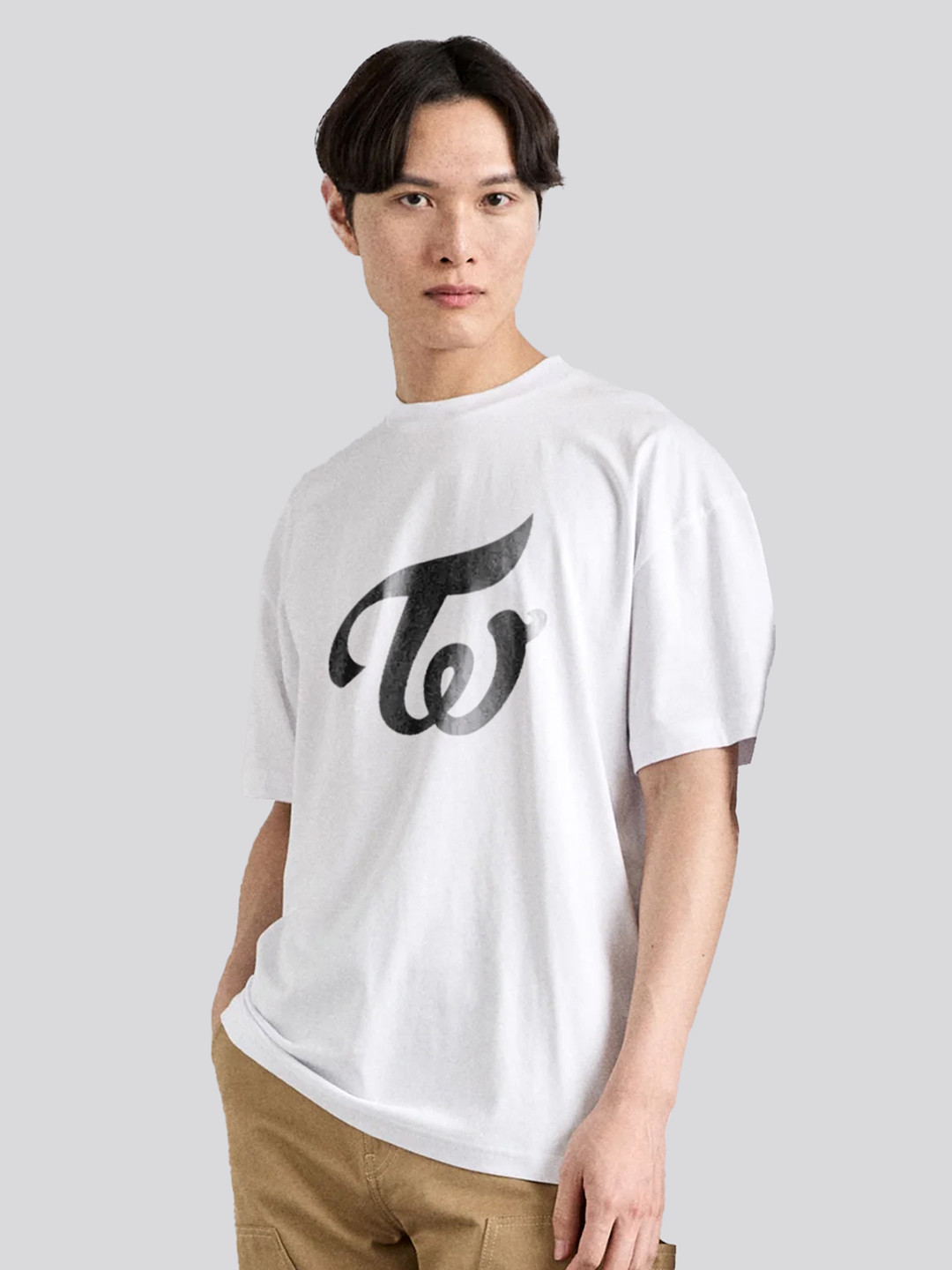 The Korhean Store Unisex Twice Logo Streetwear Regular Fit Graphic Printed Cotton Tshirt