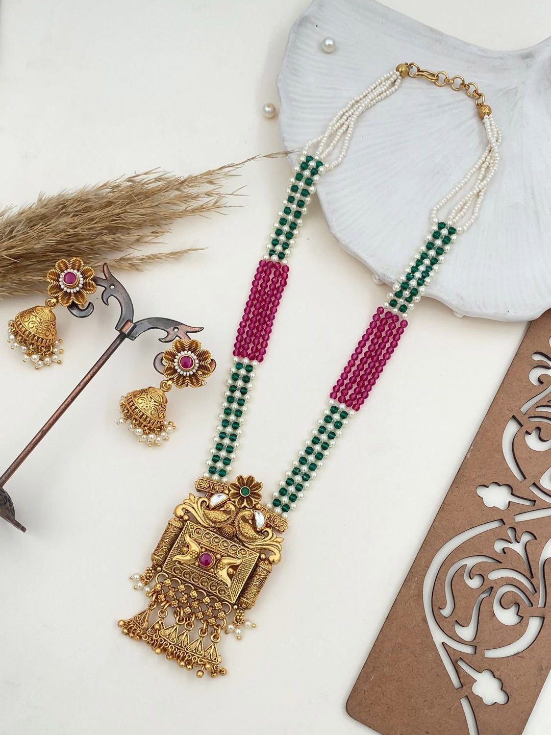 Rare Bello Gold-Plated Stone Studded & Beaded Jewellery Set