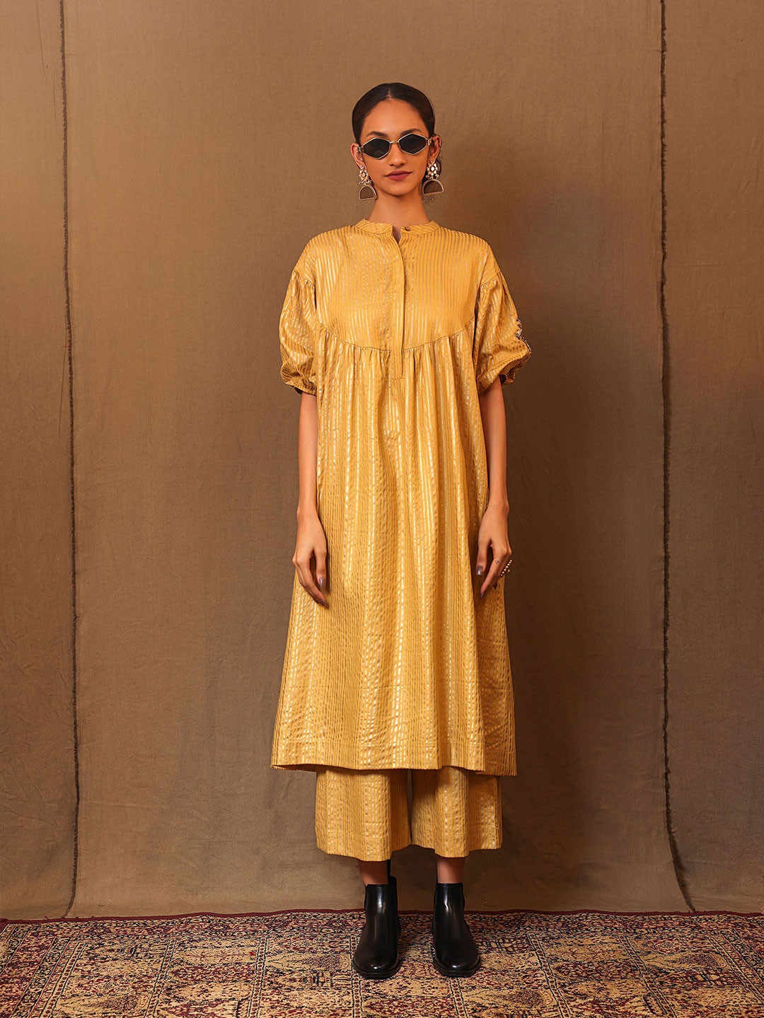 MATI Striped With Zardozi Embroidered Sleeves Mandarin Collar Kurta