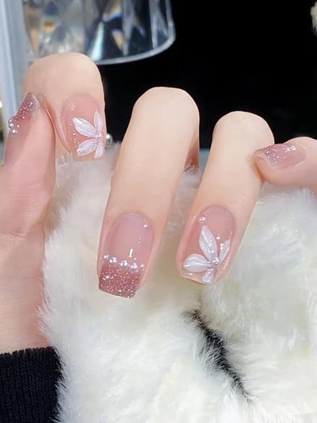 The Pink Truck Set Of 24 Reusable Press On Artificial Nails With Sheet & Nail File - Rose