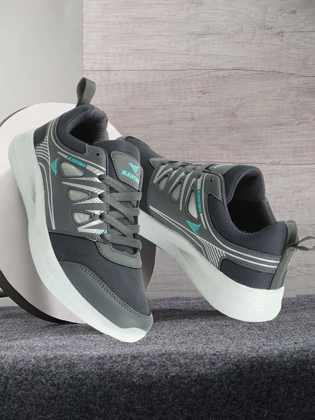 Blacktown Men Mesh Running Non-Marking Shoes