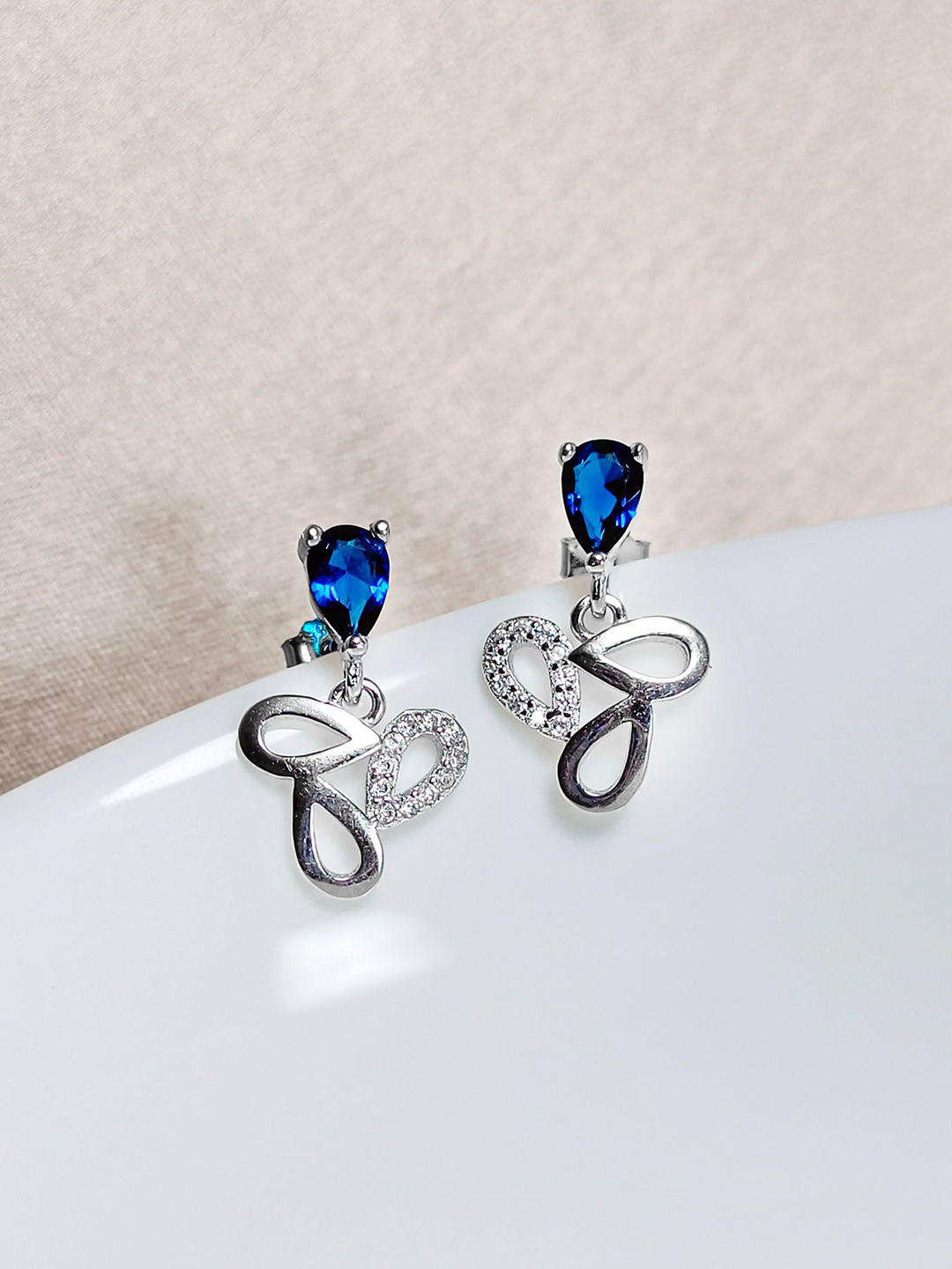 INARI SHINES 925 Silver Alluring Drop Earrings with Sapphire & Zircons