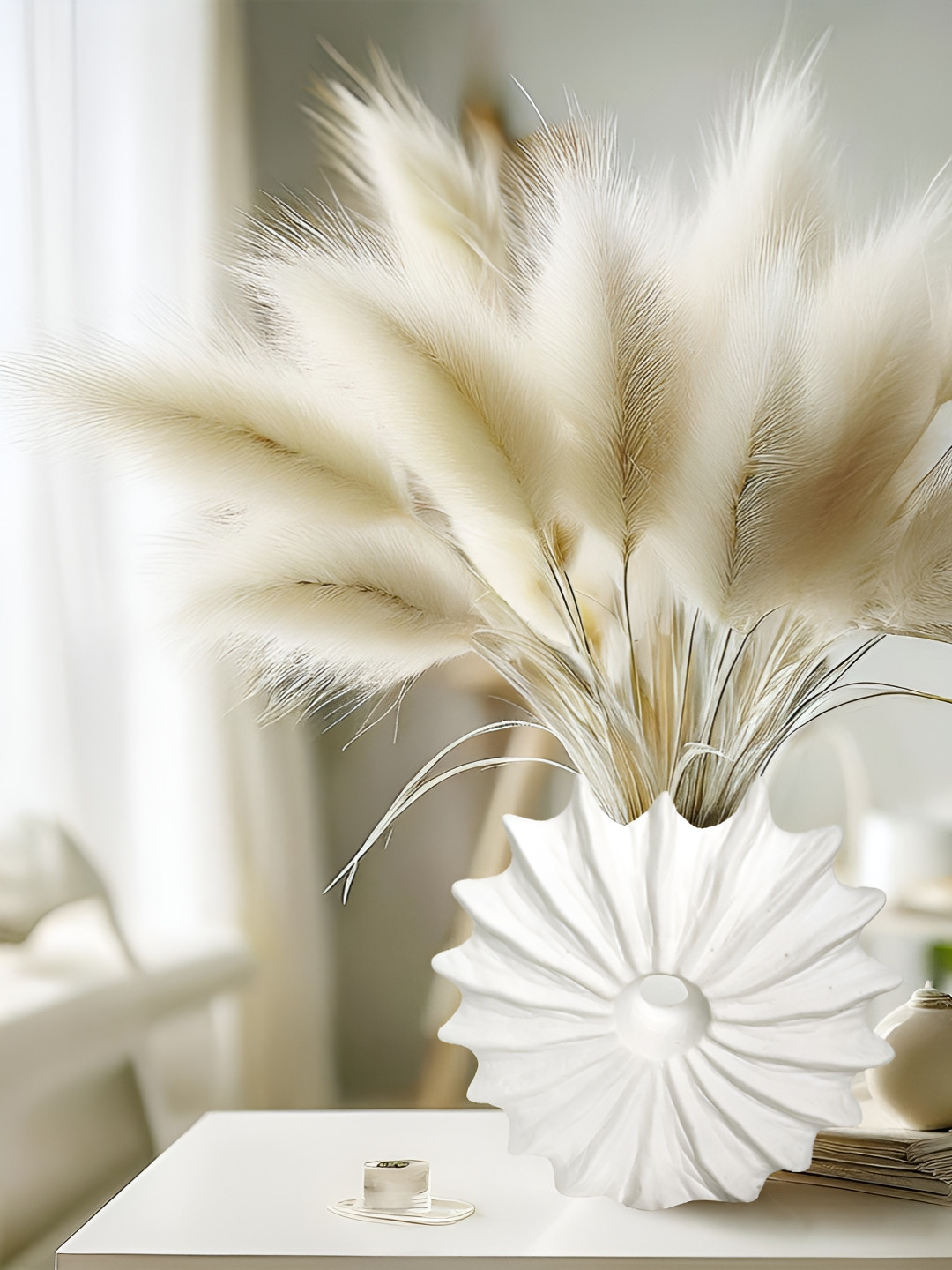 Cortina White Textured Flower Shaped Flower Vase