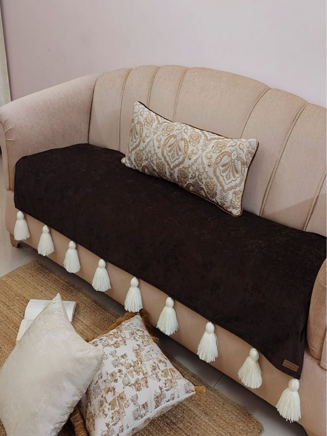 THROWPILLOW Black And White Anti Slip Thick And Sturdy Sofa Cover