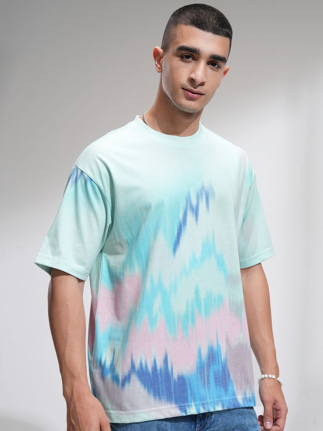 HIGHLANDER Men Oversized Drop Shoulder Round Neck Elbow Label T-shirt