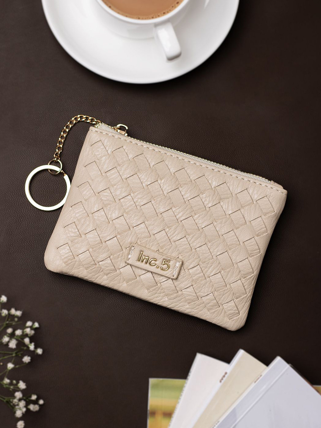 Inc 5 Women Woven Design Card Holder