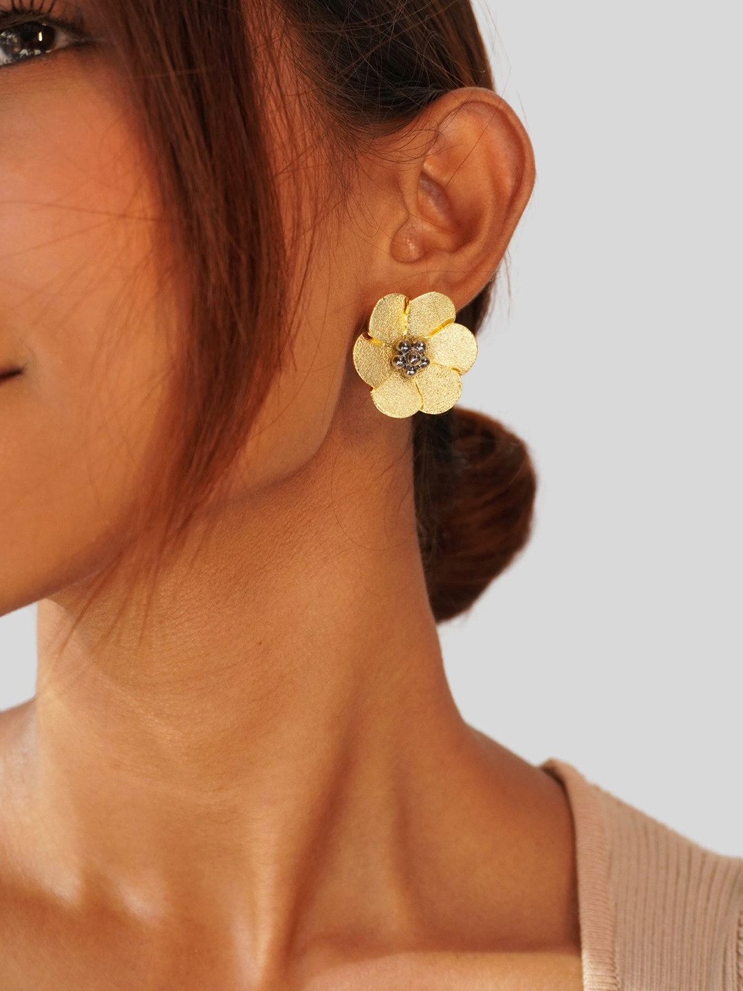 House of Pehr Gold Plated Simple Studs Earrings