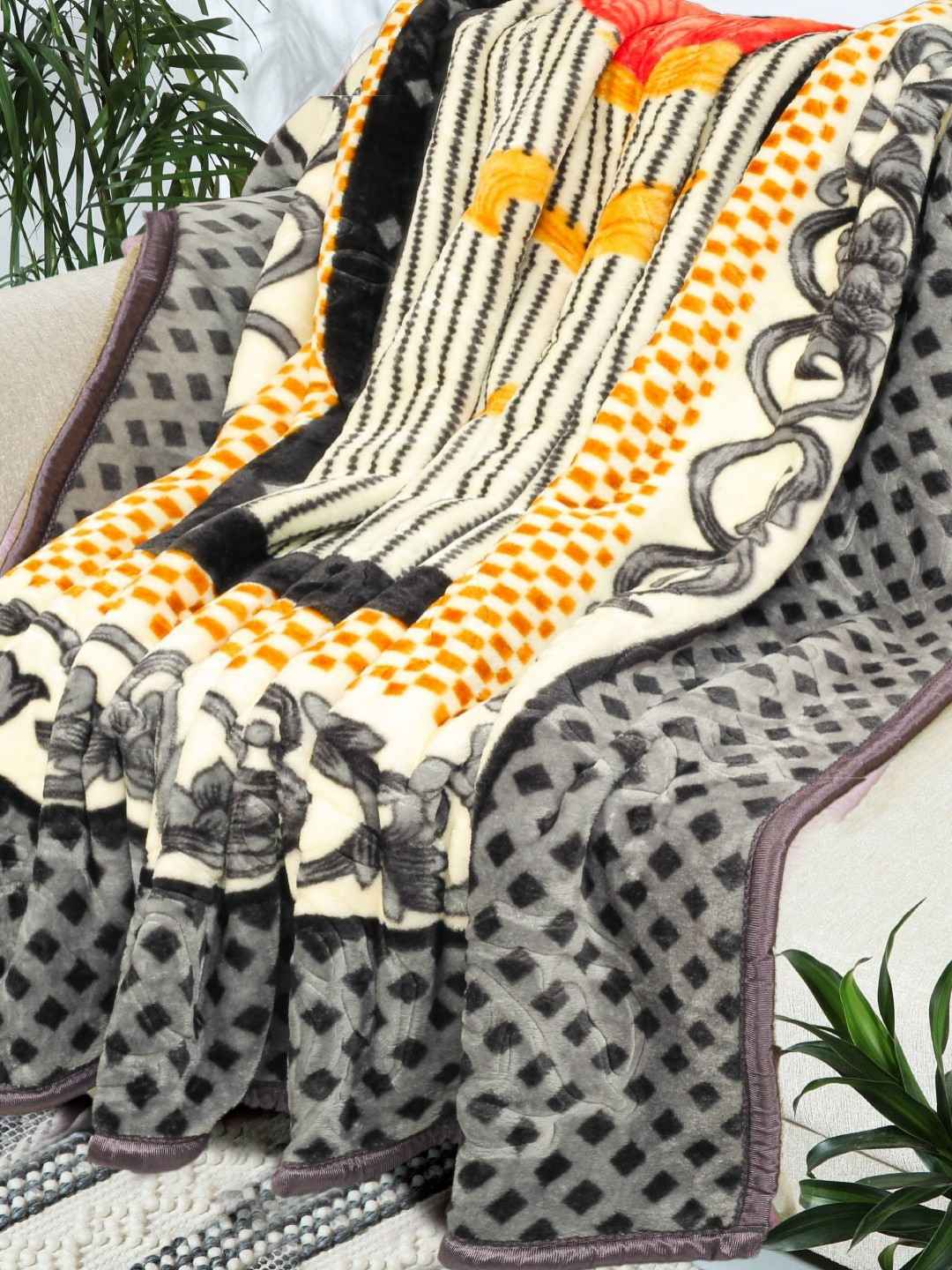 VAS COLLECTIONS Grey & White Mink Printed 500 GSM Heavy Winter Double Bed Blanket