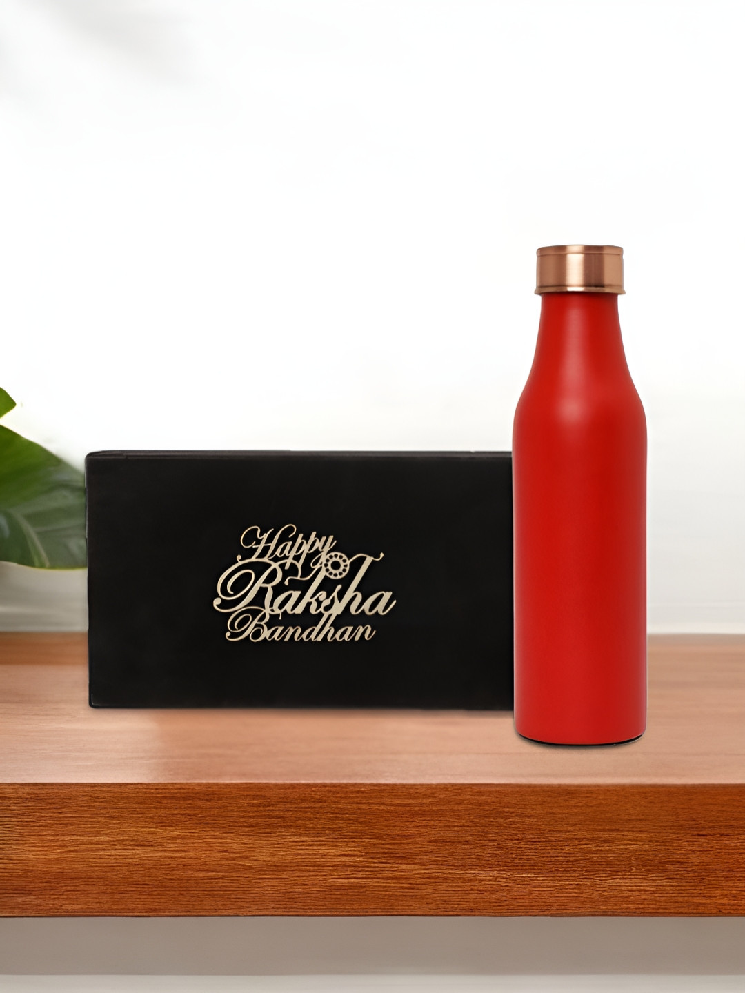 INTERNATIONAL GIFT Set Of 2 950 Ml Water Bottle With Velvet Box Gift Set