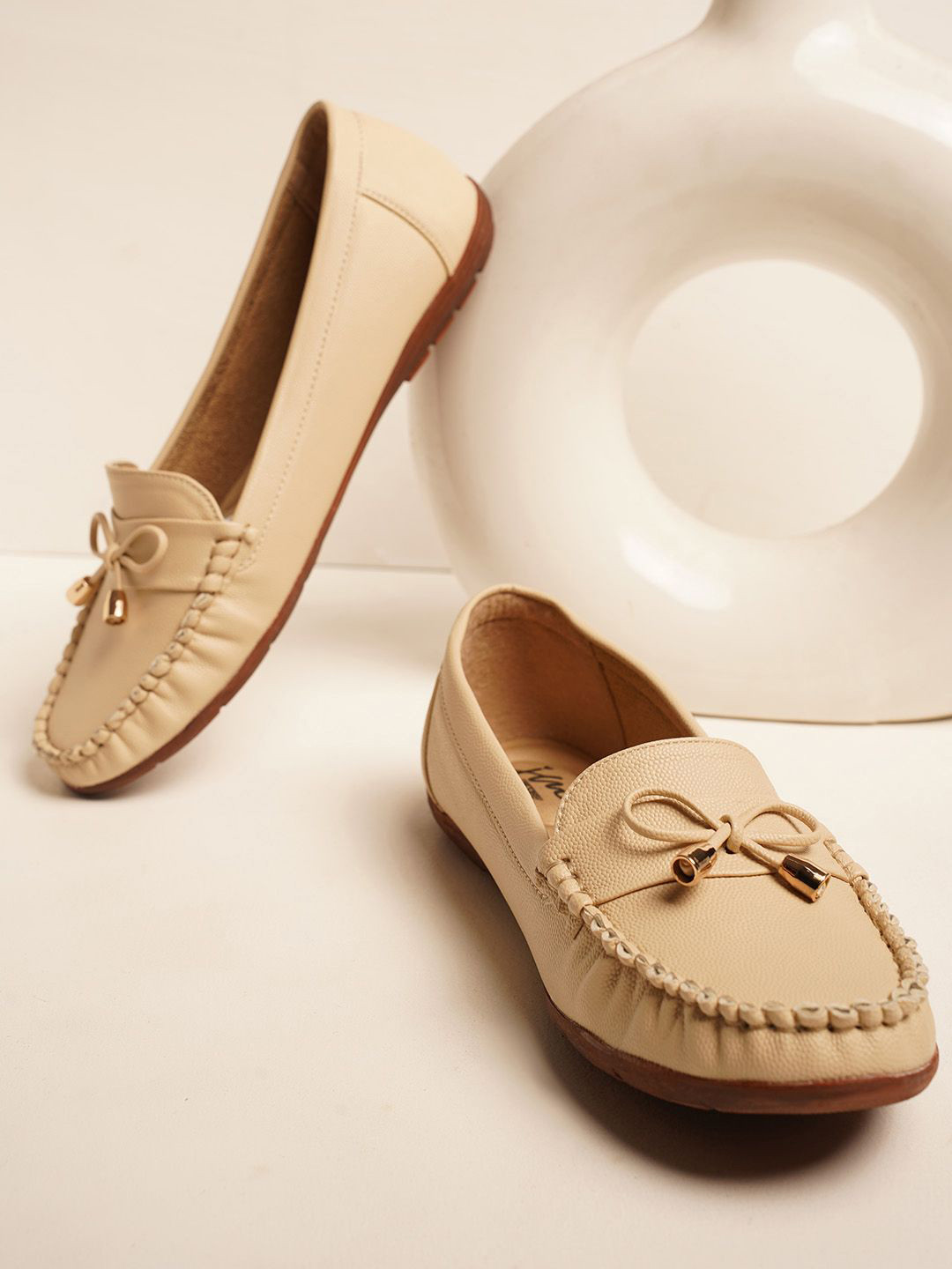 JM Looks Women Stylish Round Toe Loafer
