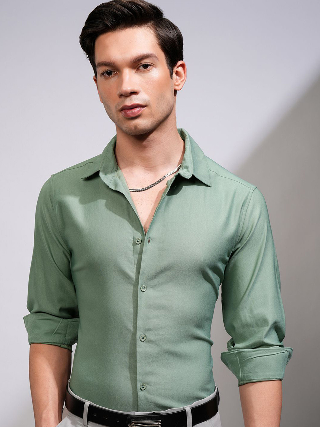HIGHLANDER Men Dot Dobby Textured Solid Day Occasion Shirt